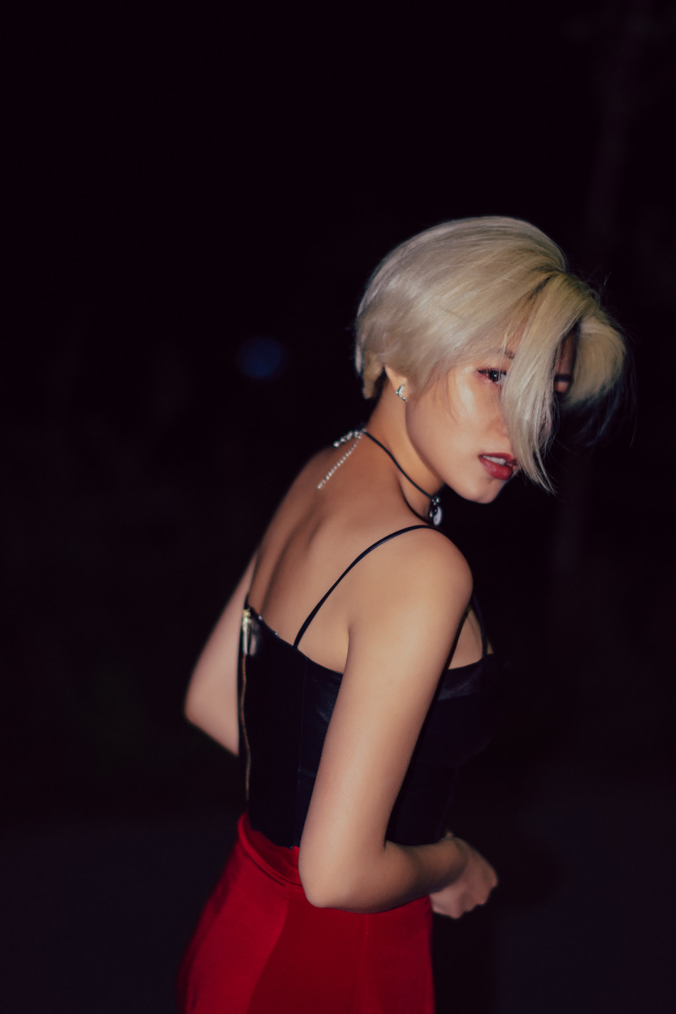 朱婧汐迷幻性感概念写真曝光