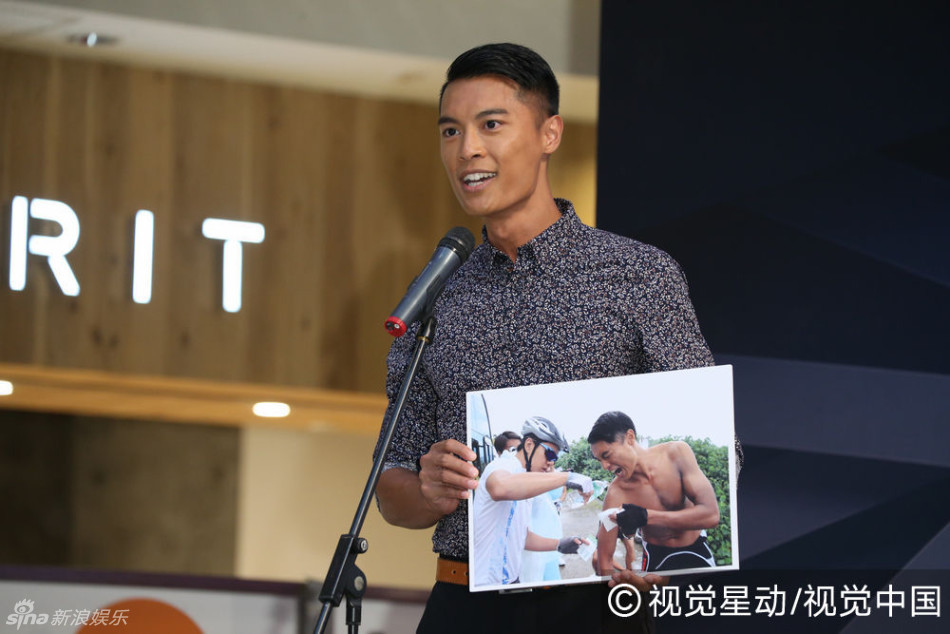 组图:香港先生10强颜值堪忧 包裹严实没看点_高清图集_新浪网