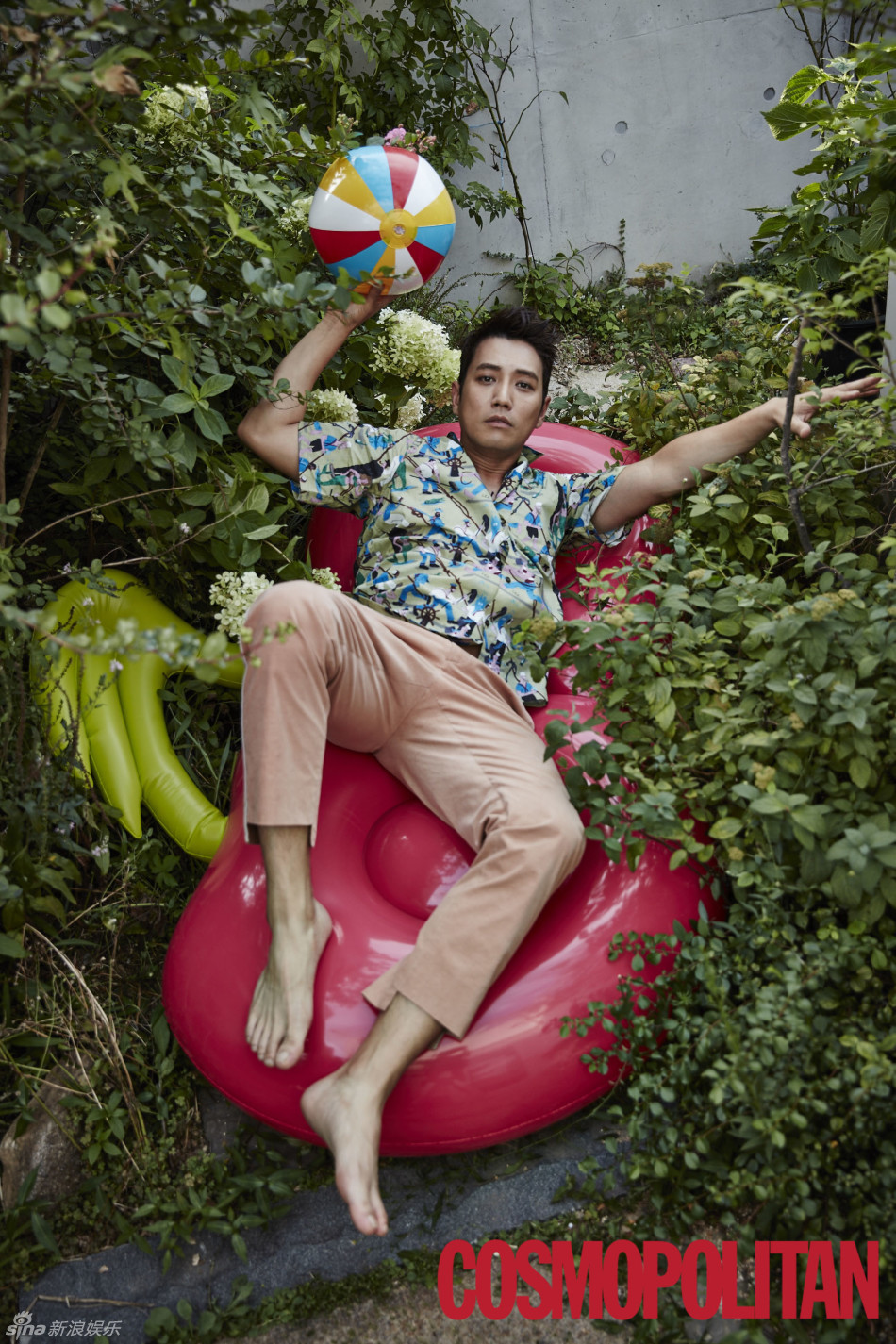 组图:朱相昱最新写真公开 摇身变可爱中二大叔_高清图集_新浪网