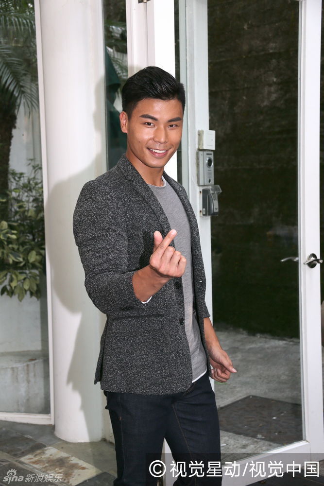 组图:香港先生十强现身拍片 遮挡严实颜值堪忧_高清图集_新浪网