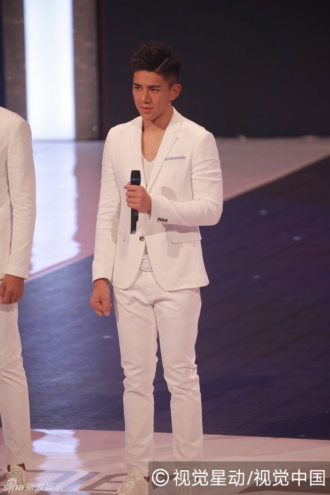 来看2016香港先生四强!_高清图集_新浪网