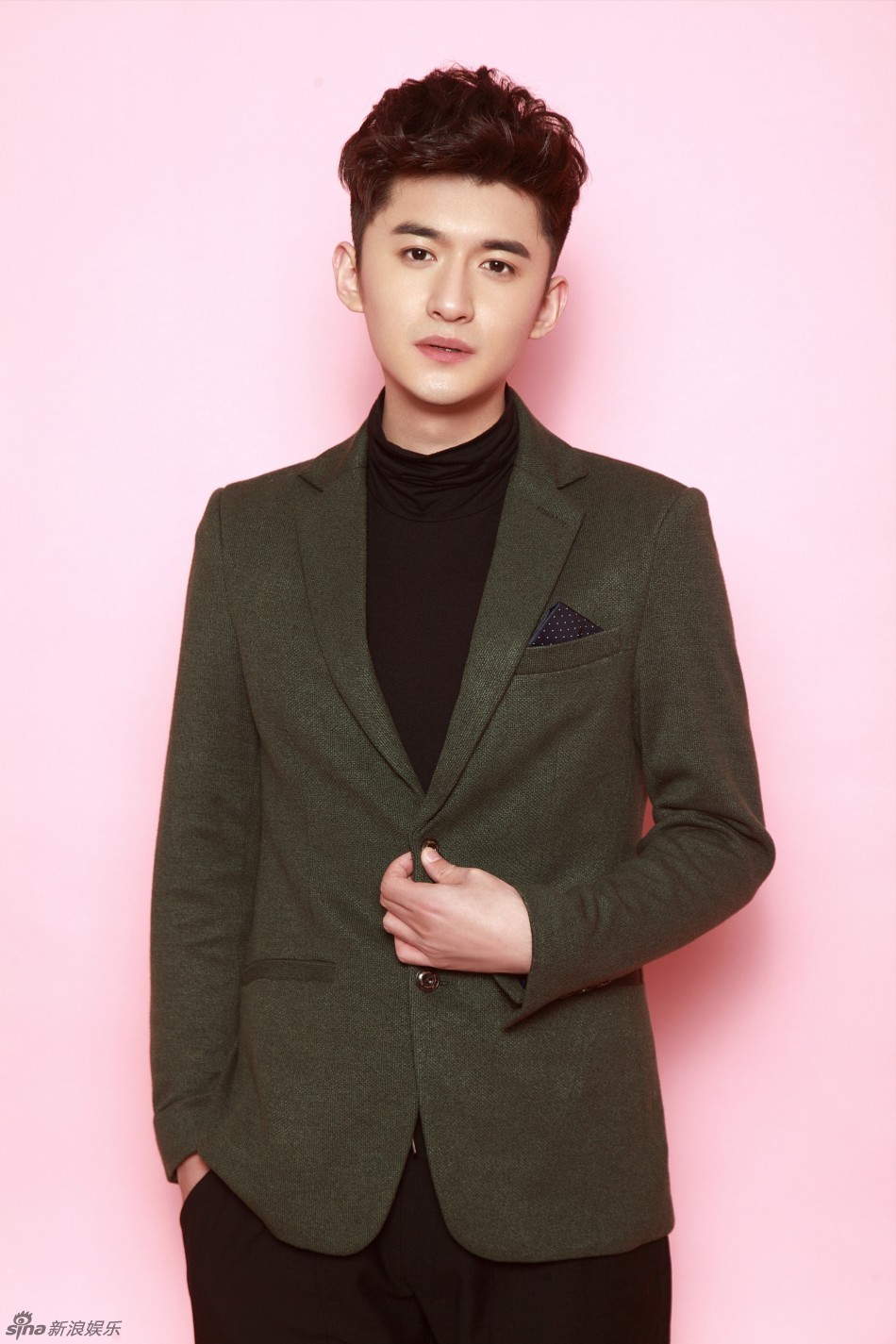 组图:高广泽化身痞帅系少年 轻熟造型气质佳_高清图集_新浪网