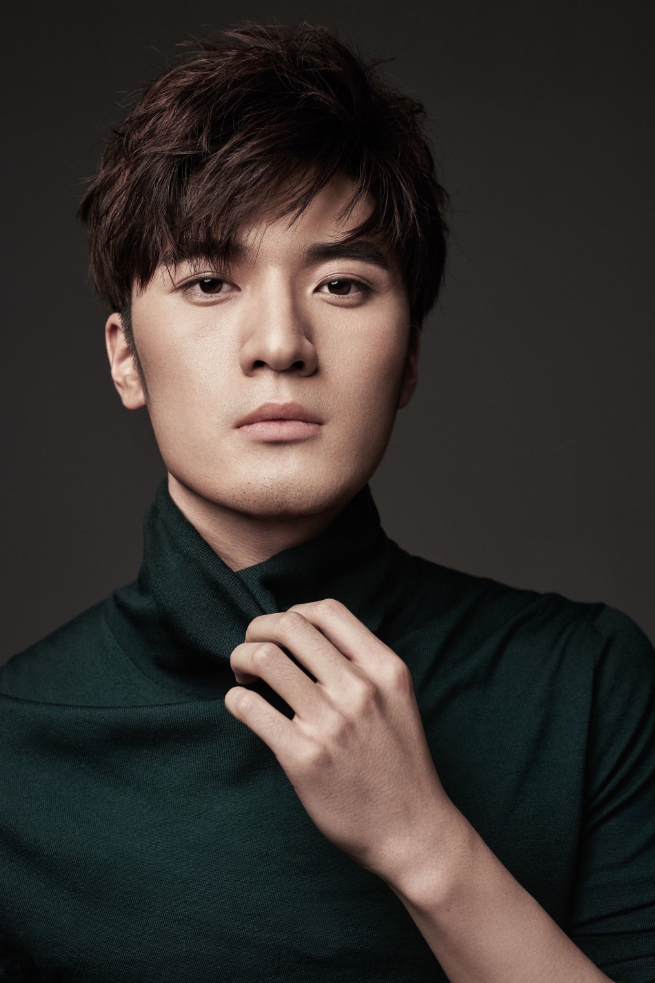 组图:气质暖男刘海宽写真 初秋俊朗男神范儿_高清图集_新浪网