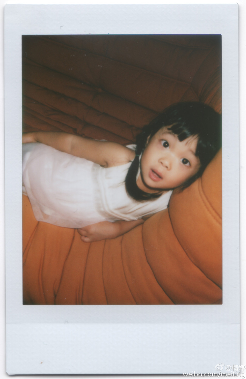 新浪娱乐讯 今日,梅婷微博晒出女儿快快的作品,小女儿简直遗传爸爸