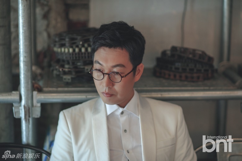 新浪娱乐讯 近日,韩国艺人金永哲携手bntnews拍摄了一组时尚写真.