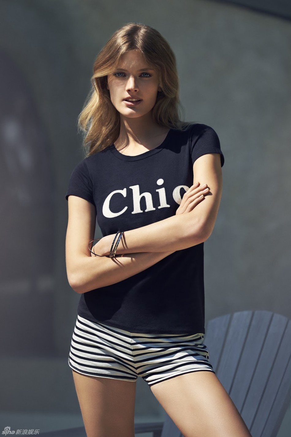 维密超模曝内衣写真 秀嫩肌小蛮腰