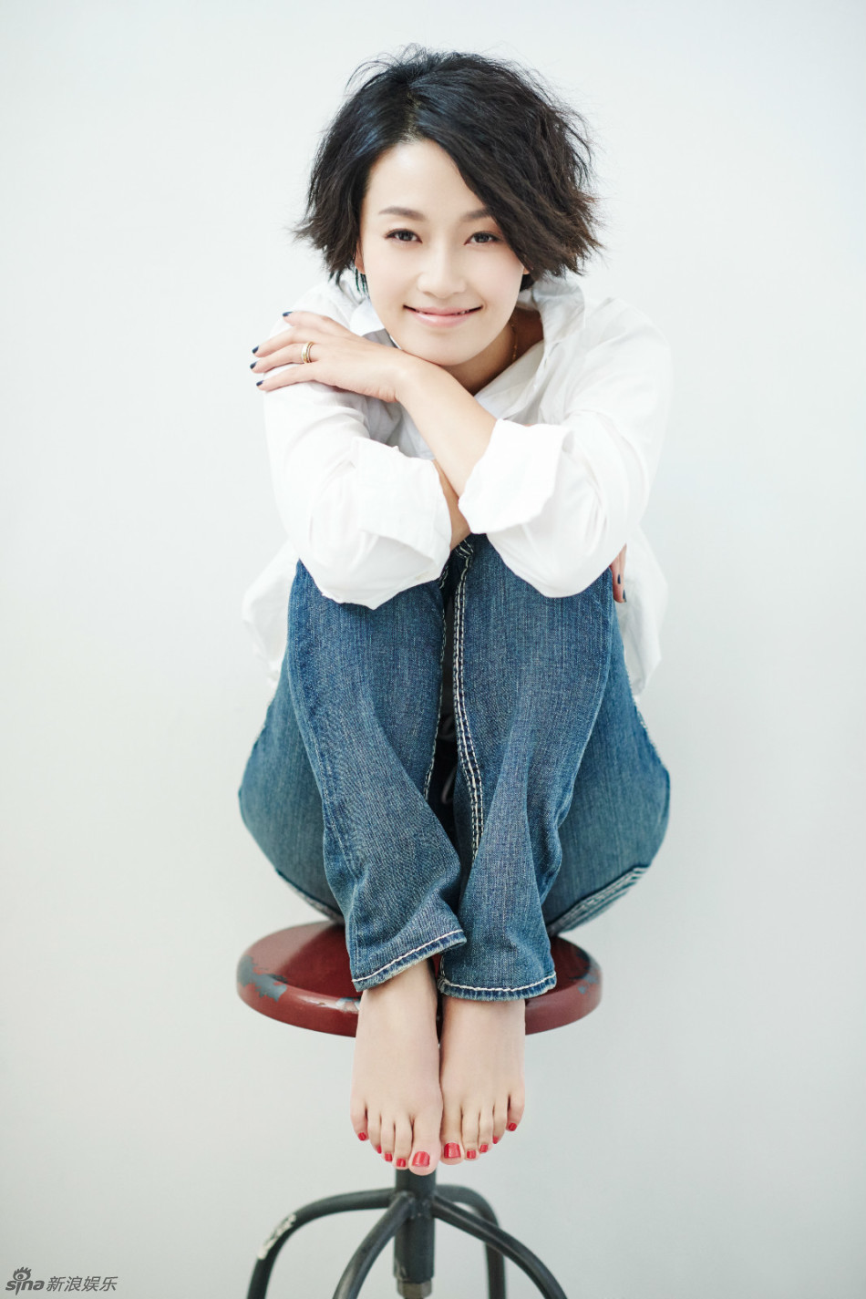 组图:马伊琍秋冬写真露招牌甜笑 温柔大气_高清图集_新浪网