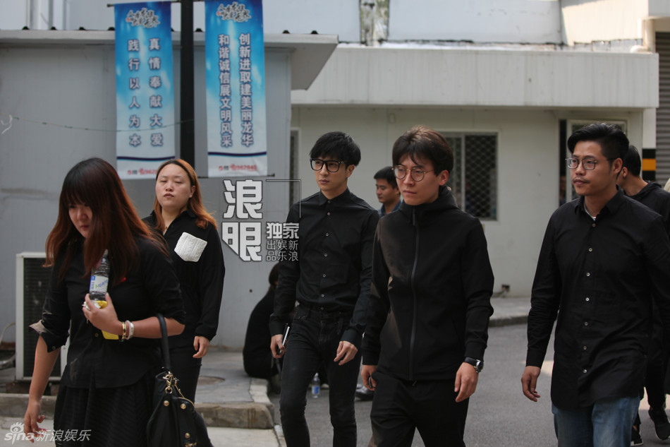 组图:乔任梁追悼会 赵丽颖李易峰陈乔恩等现身_高清图集_新浪网