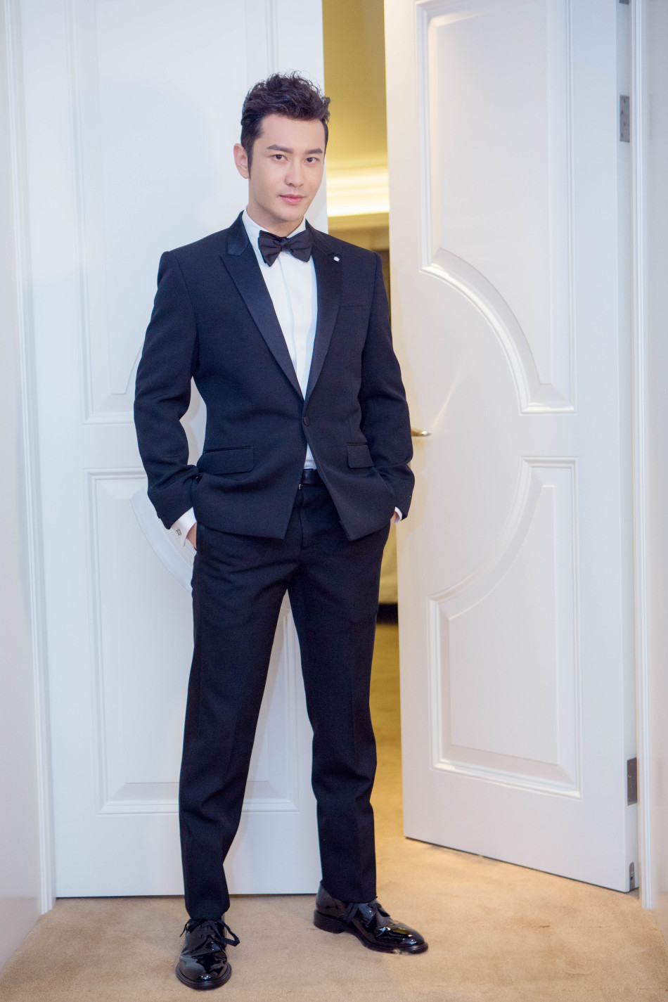 组图:黄晓明夫妇恩爱赴百花 baby透视裙小腹平_高清图集_新浪网