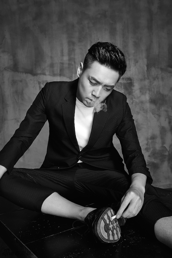 组图:霍政谚复古变忧郁型男 深邃眼神显颓痞风_高清图集_新浪网