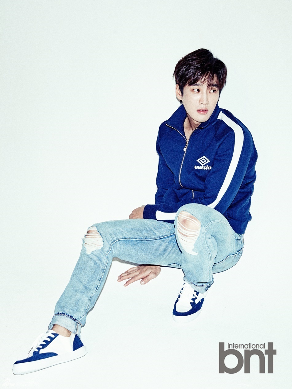 组图:韩星员安普贤拍写真 个性反差魅力十足_高清图集_新浪网