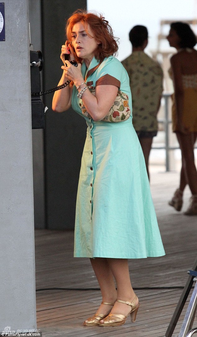 露丝跟着杰克一起发福 赘肉横生似大妈