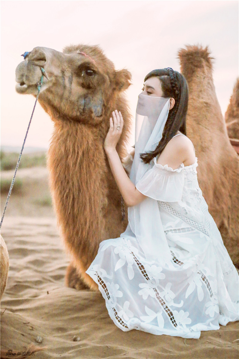 谢娜沙漠变骆驼少女 奚梦瑶异域风情[20p]
