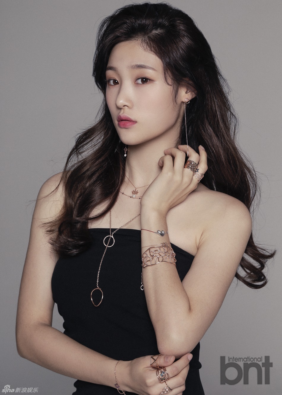 组图:韩女团dia郑彩妍拍写真 粉嫩迷人似公主_高清图集_新浪网