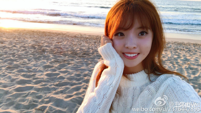 新浪娱乐讯 10月10日,王中磊女儿王文也在微博晒出一组自拍.