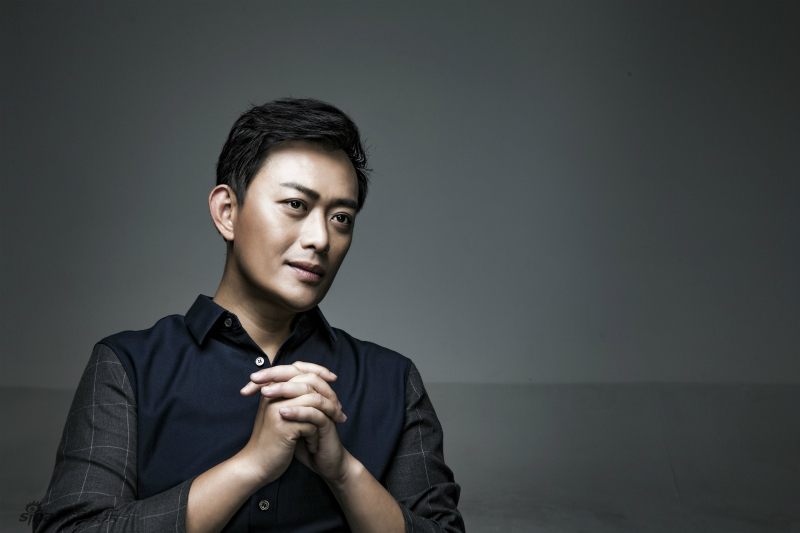 黄海冰儒雅型男风度尽显