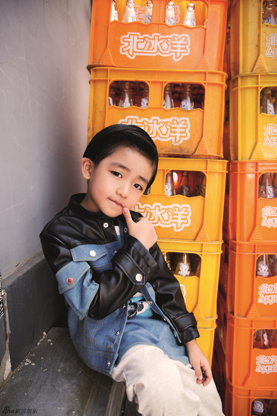 吕云骢《风采童装》10月刊封面