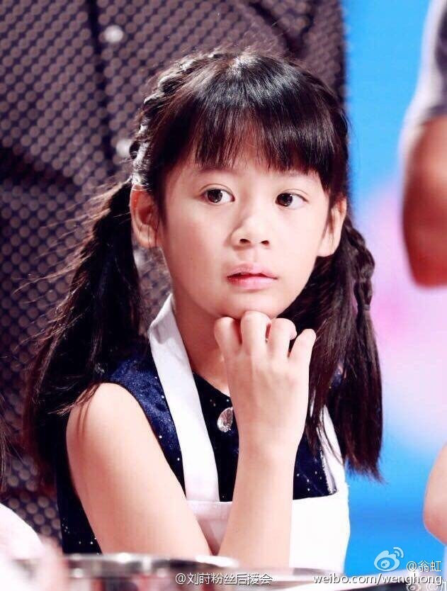 组图:翁虹为9岁女儿庆生 完美遗传母亲美貌_高清图集_新浪网
