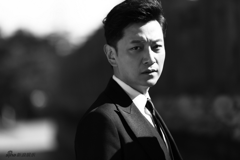 组图:忧郁大叔!张洪睿儒雅气质尽显熟男魅力 _高清图集_新浪网
