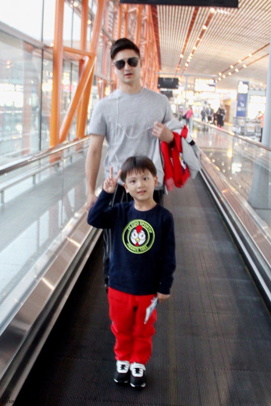 小亮仔软萌甜可爱抢镜