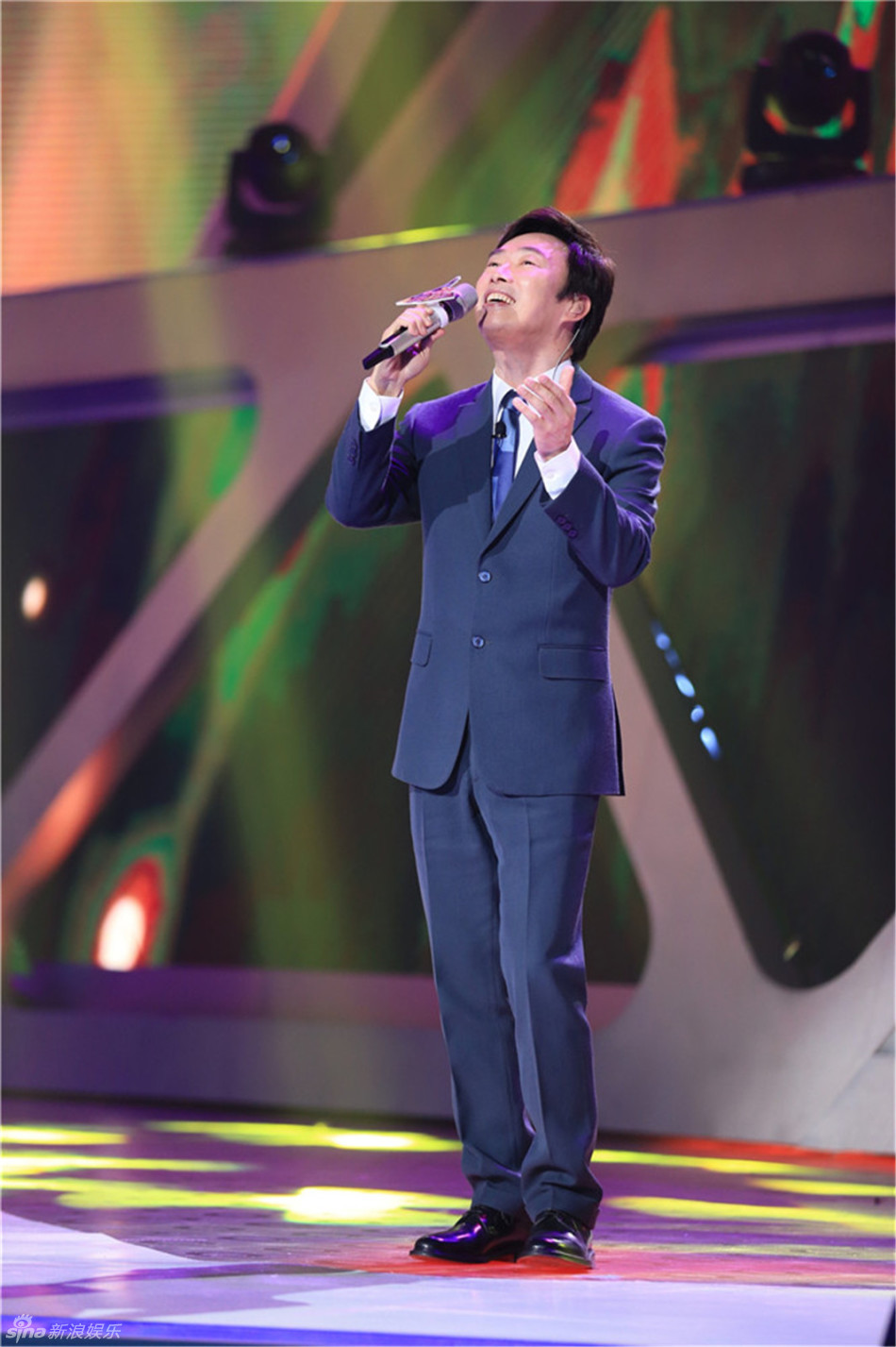 邓鼓带来歌曲《学不会》