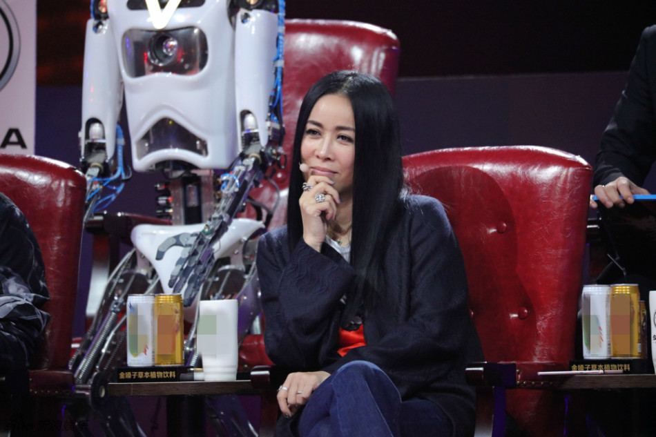 那英加盟蒙面秒被认出 被曝选男人标准