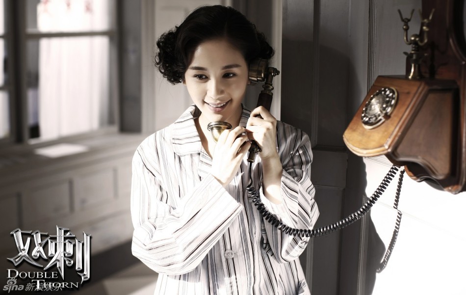 王子文所饰演的吴佩欣,在跌宕起伏的剧情中经历着人生的喜与悲,从小