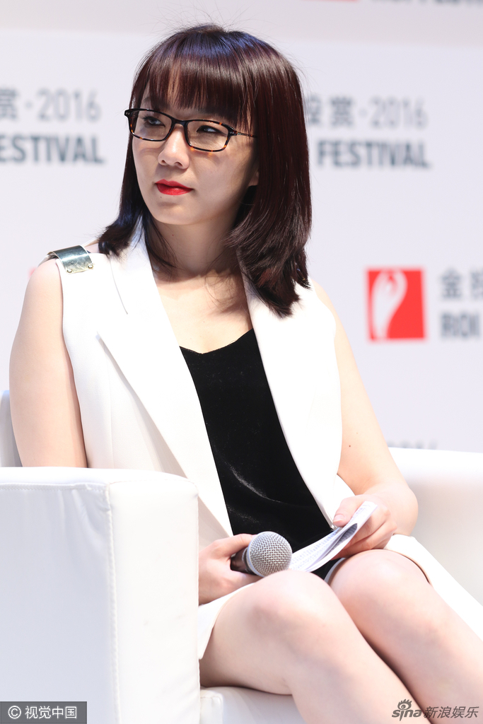 马薇薇知性打扮大秀美腿_高清图集_新浪网