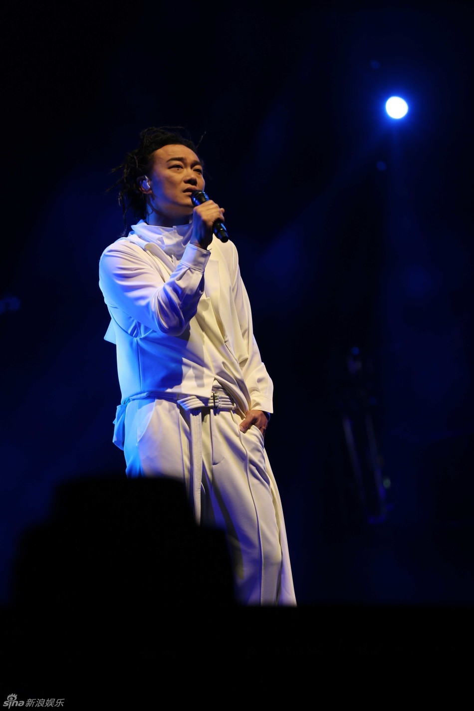 会,梁朝伟,余文乐,谢霆锋,王家卫,陈慧娴等众多大咖齐聚,助威eason