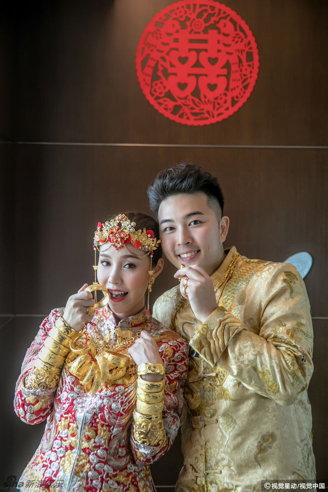 组图:李冠峰郭颖儿补办婚宴 中式婚服贵气逼人_高清图集_新浪网