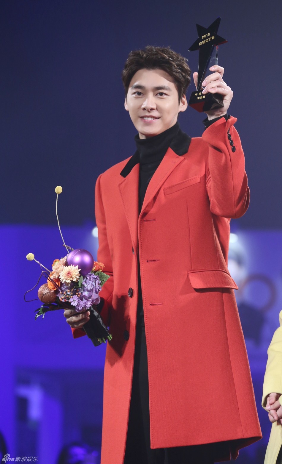 组图:明星势力榜年度荣誉揭晓 李易峰宋茜空降_高清图集_新浪网