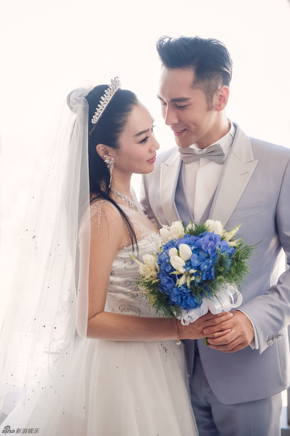 新浪娱乐讯 11月8日,钟丽缇和张伦硕在北京举行婚礼.