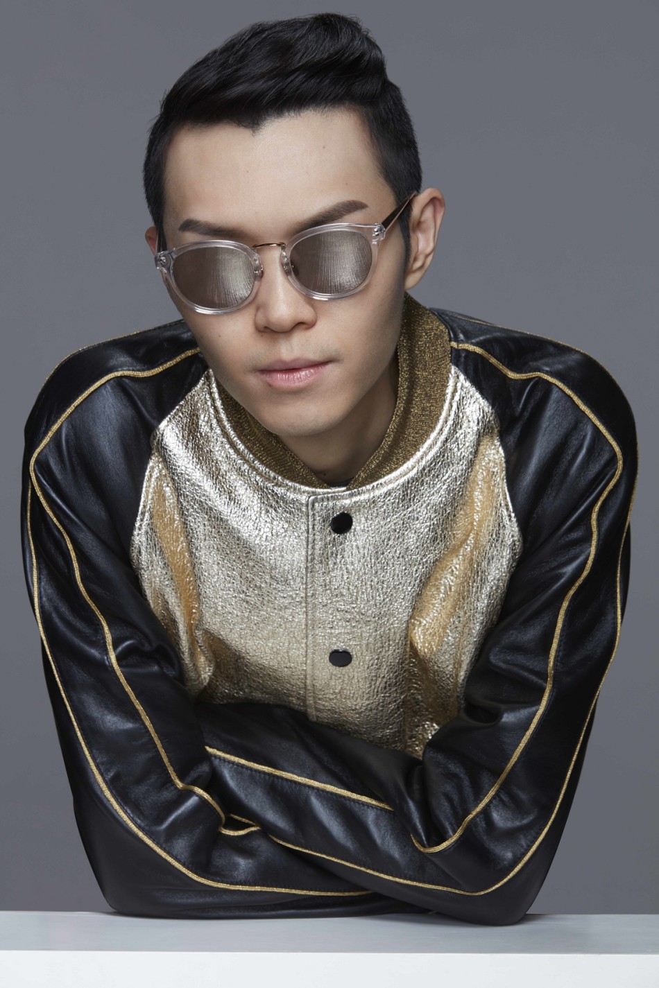 组图:方大同曝《all night》mv 与王诗安首合唱_高清图集_新浪网