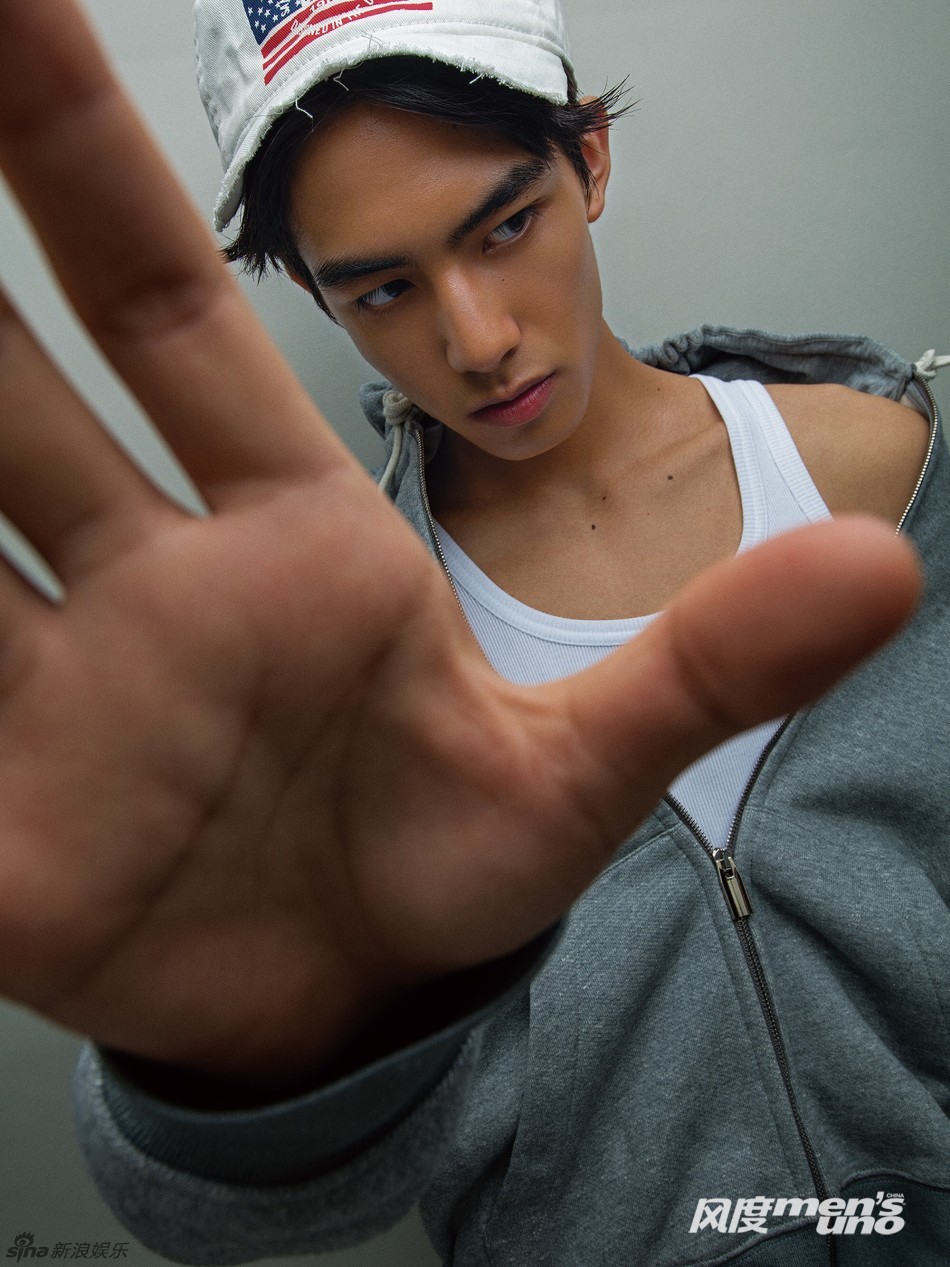 组图:俊美少年变狂野男孩 宋威龙不羁秀肌肉_高清图集_新浪网