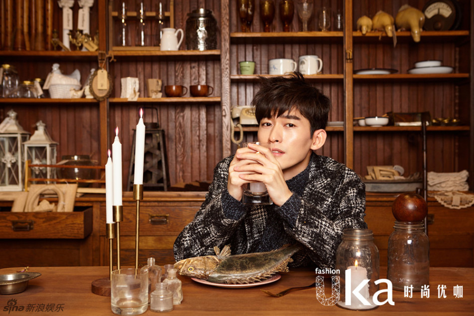 行走的霸道总裁!张翰赤脚演绎英伦优雅[9p]