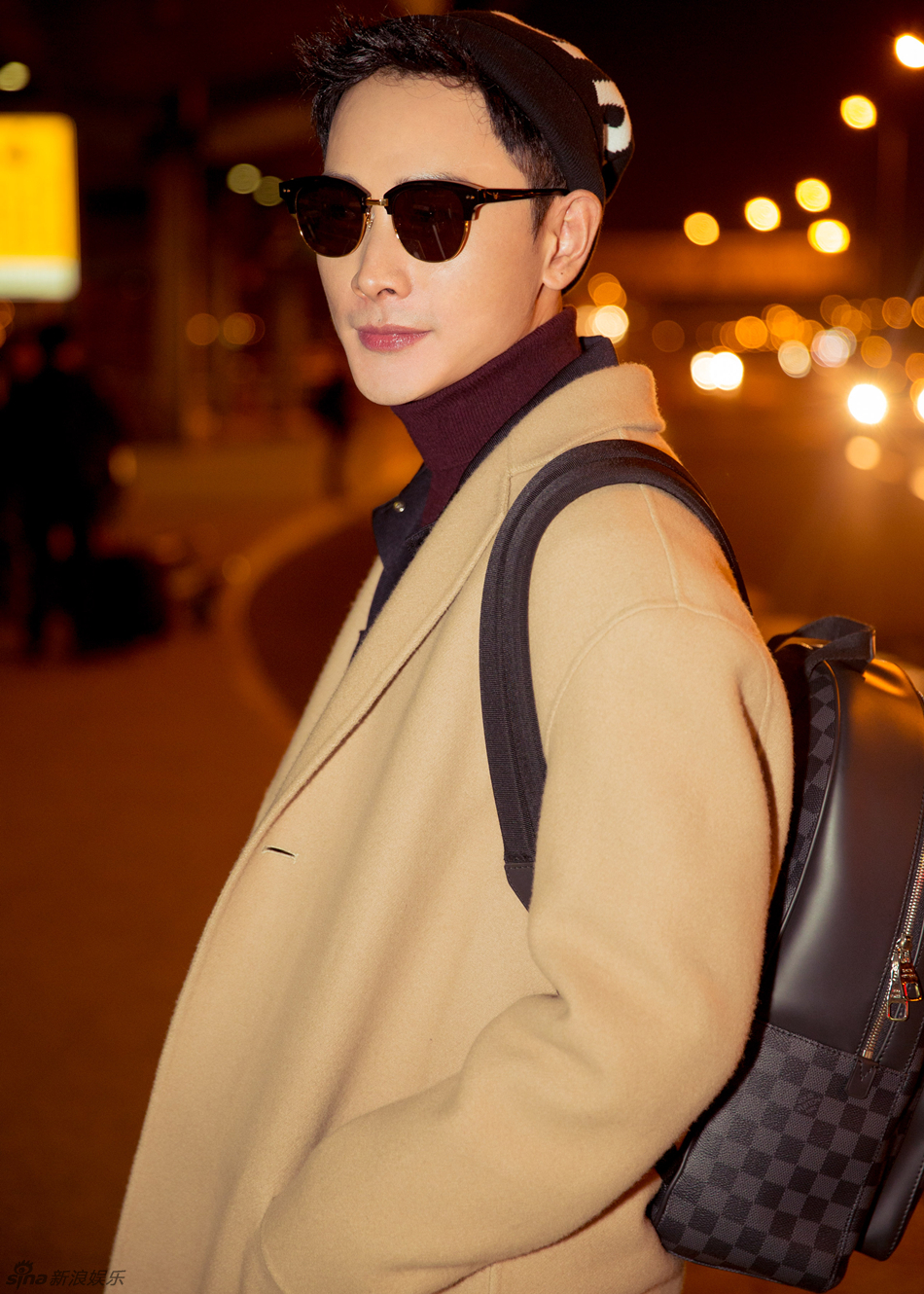 组图:太帅气!罗晋温暖潮搭变时尚型男秀长腿_高清图集_新浪网