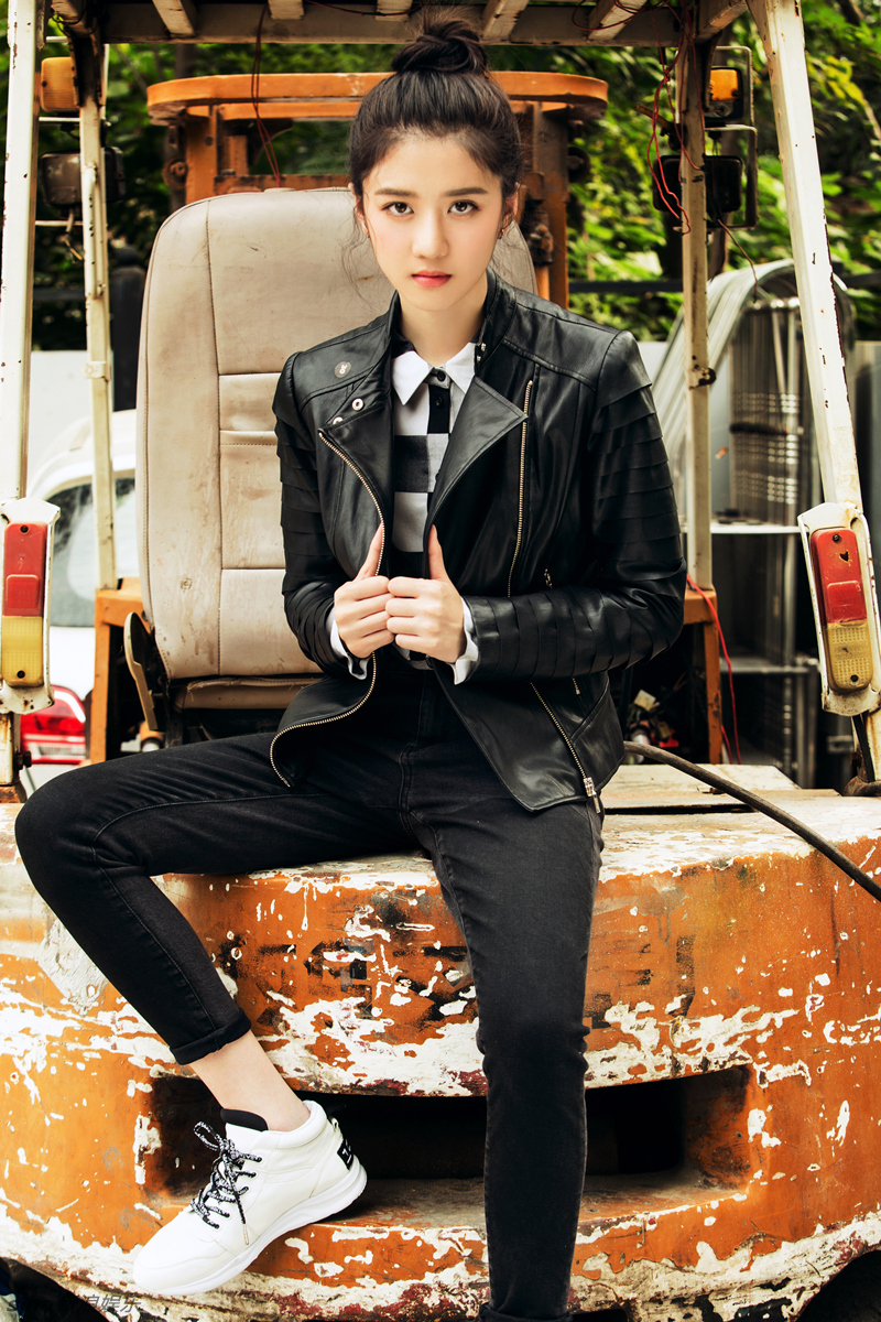 二次元少女李凯馨