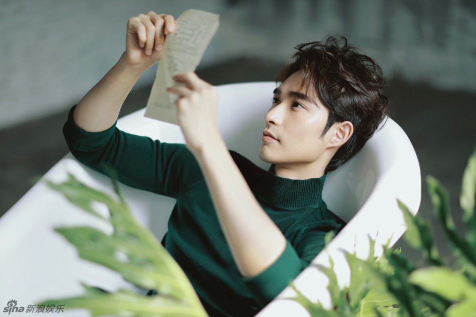 组图:李思阳最新写真曝光 慵懒随性变冬日暖男_高清图集_新浪网