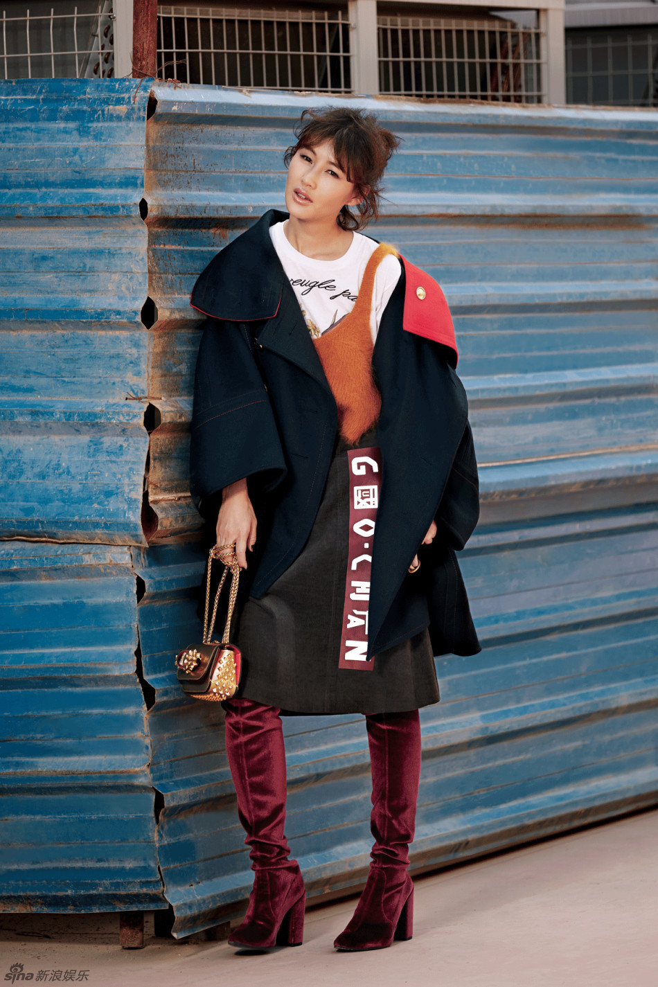 16 18:09:18 5 / 6 新浪娱乐讯 近日,演员陈燃曝光了一组最新潮搭街拍