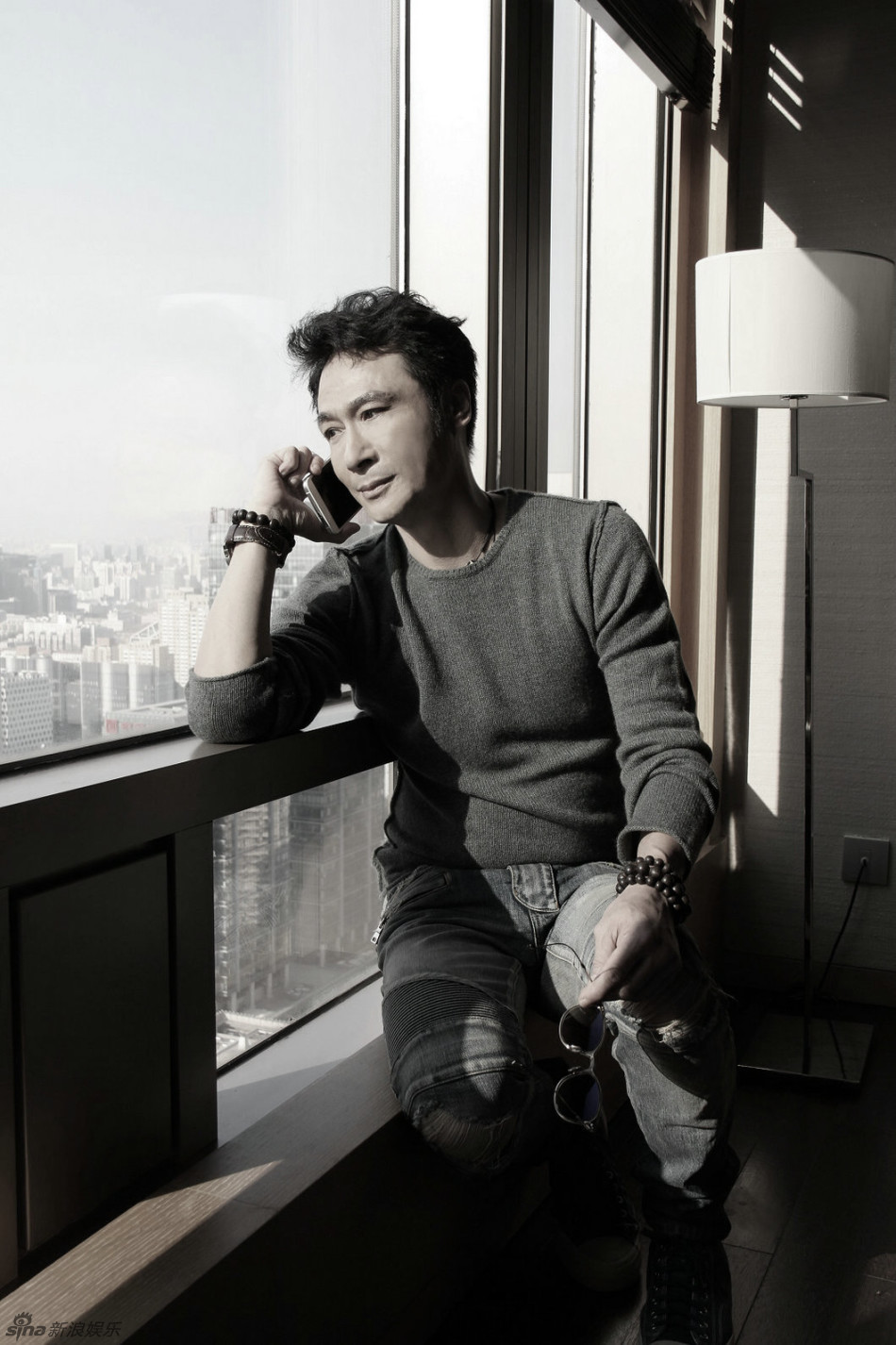 吴镇宇随性演绎型男本色_高清图集_新浪网
