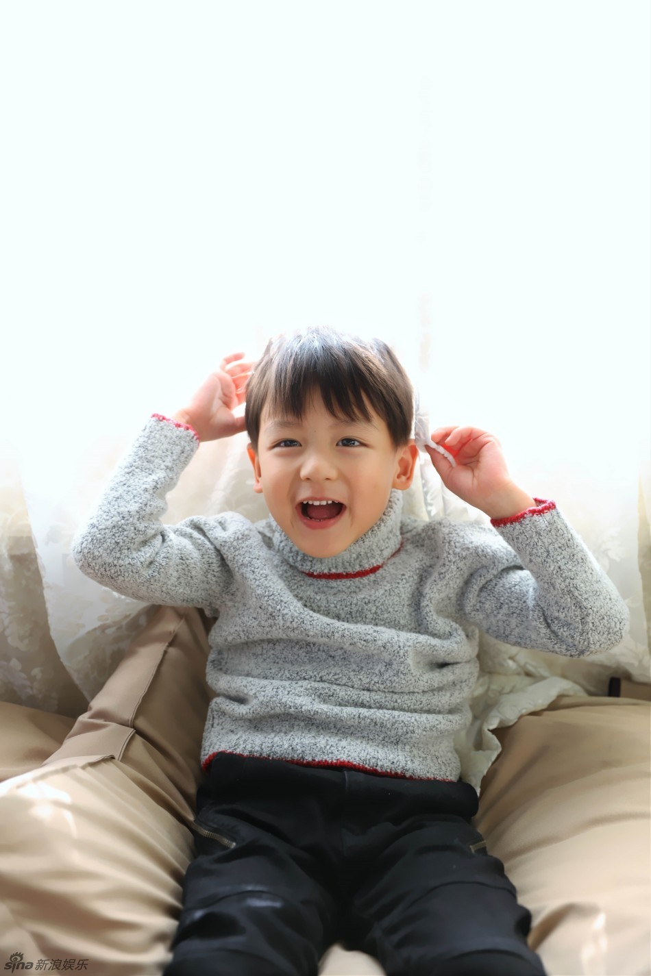 组图:小亮仔写真变暖男 "小李敏镐"萌出新高度_高清图集_新浪网