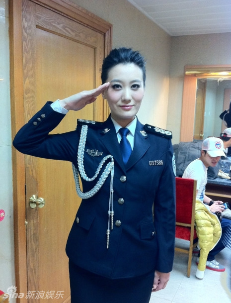 组图:不一样的美!阿凡达妹原是歌唱家谭晶_高清图集_新浪网