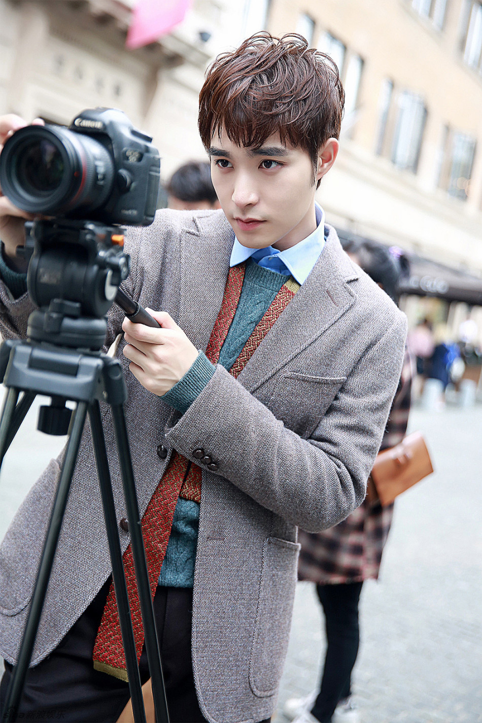 李思阳漫步冬日街头