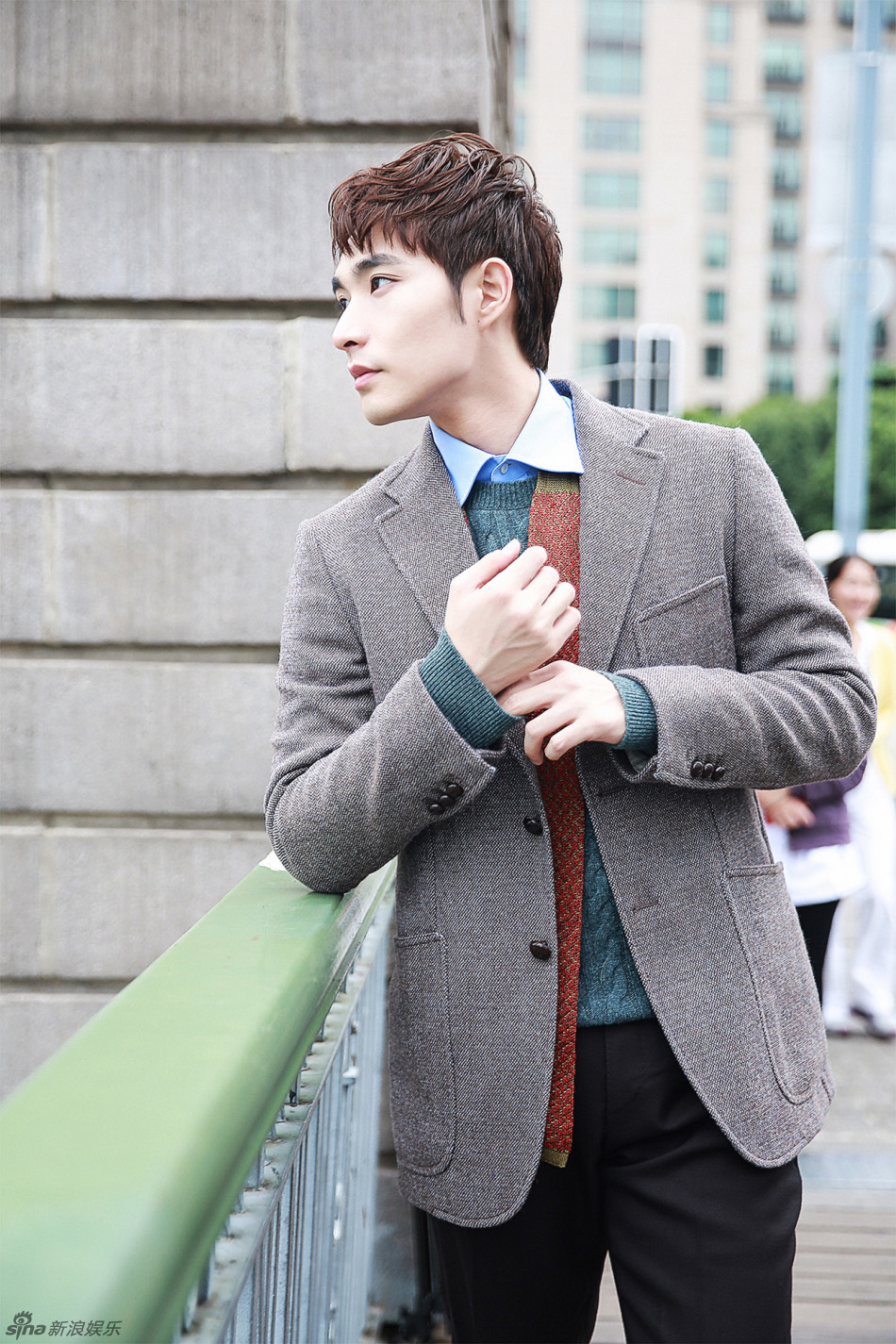 李思阳漫步冬日街头