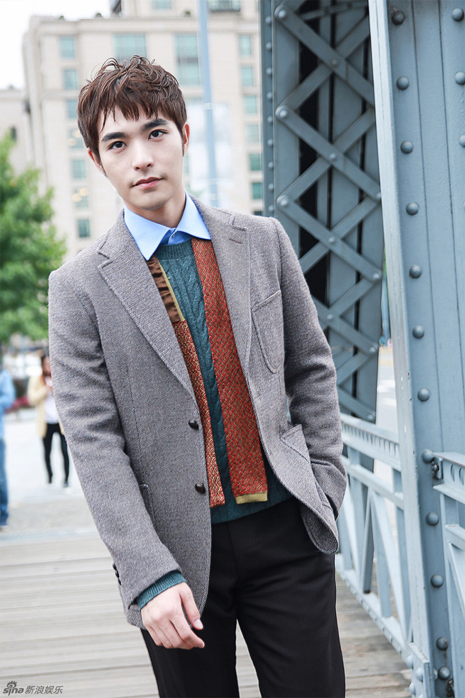 李思阳漫步冬日街头