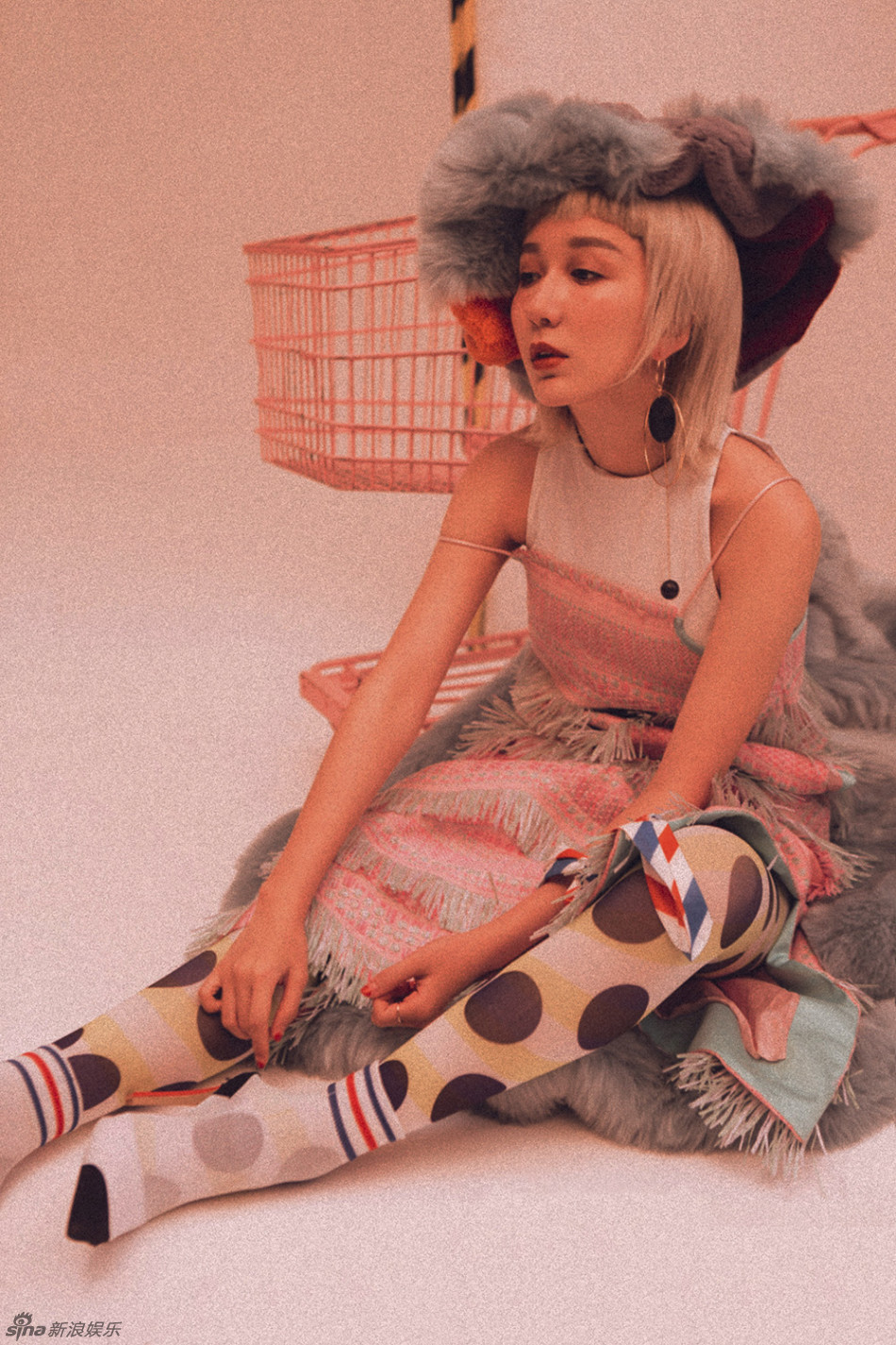 娄艺潇微妙性感