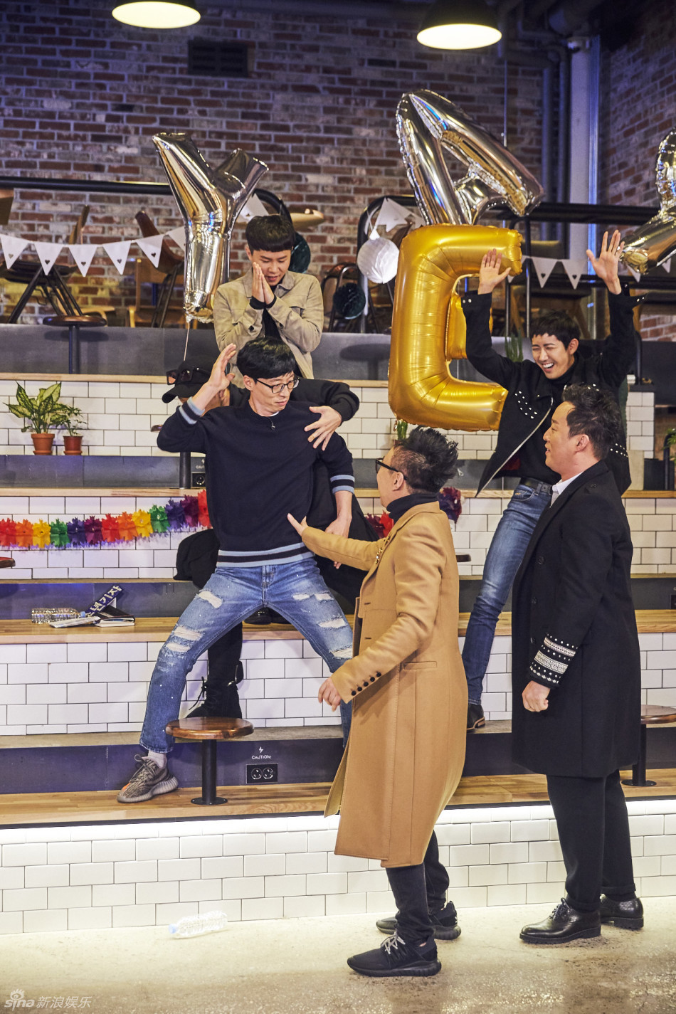 组图:bigbang登《无限挑战》 刘在石卖力跳舞_高清图集_新浪网