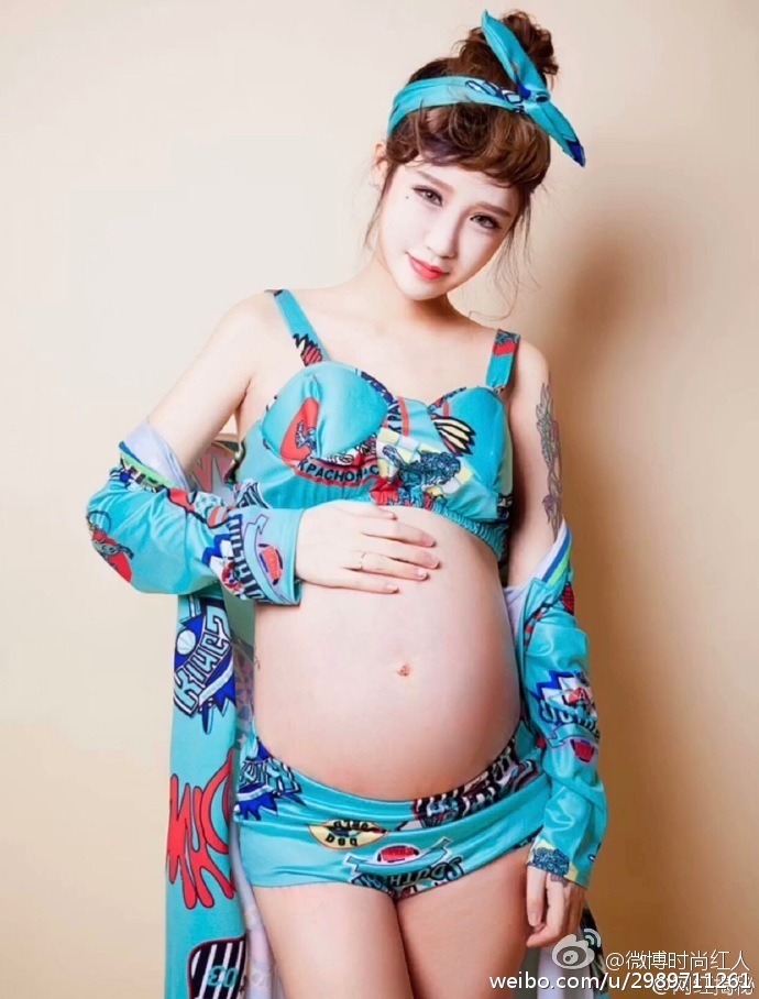 17岁网红主播怀孕拍写真 大尺度秀孕肚(图) - 2