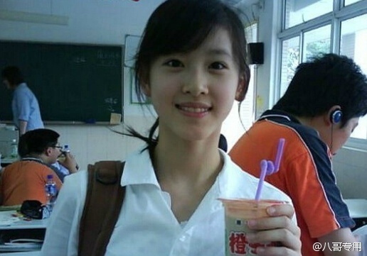 组图:奶茶妹妹高中旧照曝光 清纯水嫩无杂质_高清图集_新浪网
