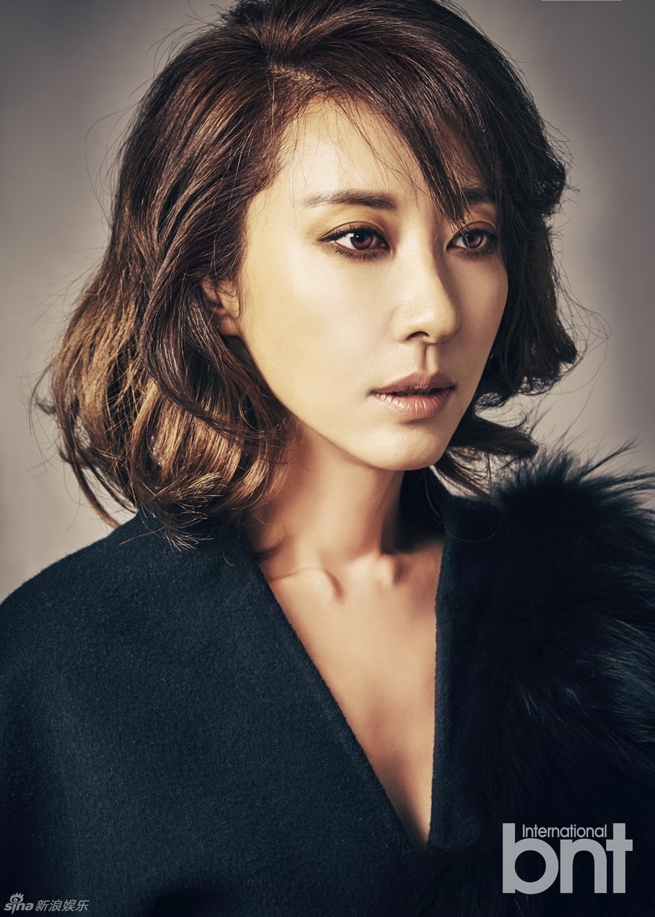 组图:韩女星金完宣拍写真 豹纹裙装时尚性感_高清图集_新浪网